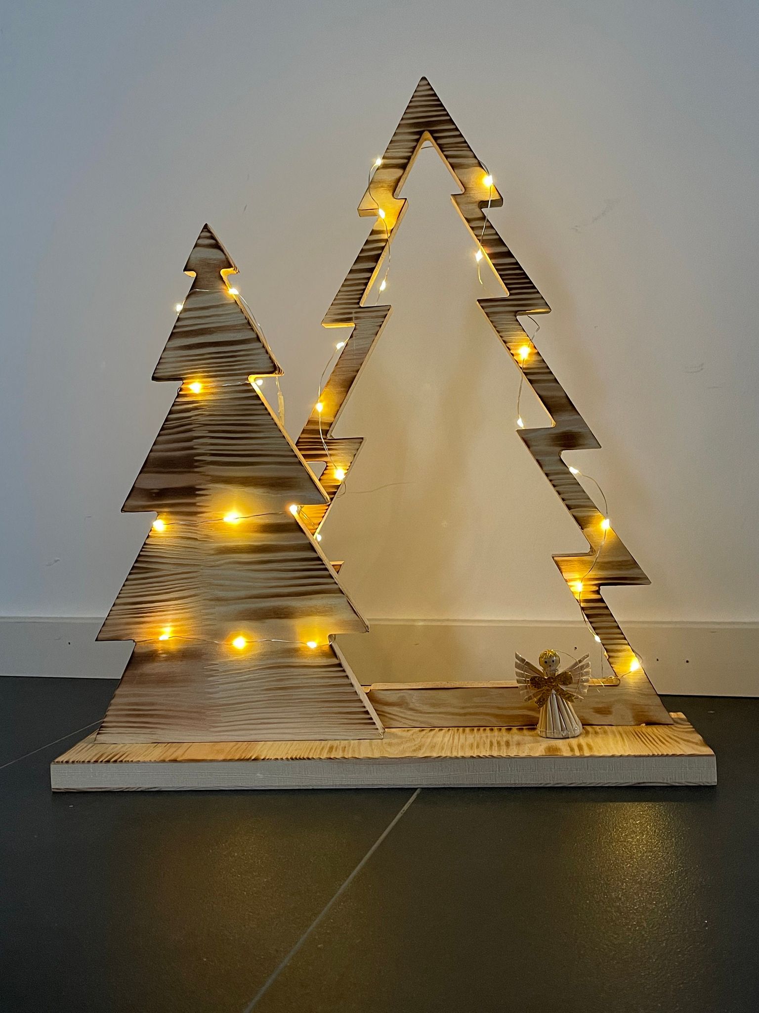 Weihnachtsbaum-Ensemble aus Holz mit LED Beleuchtung / Timer 